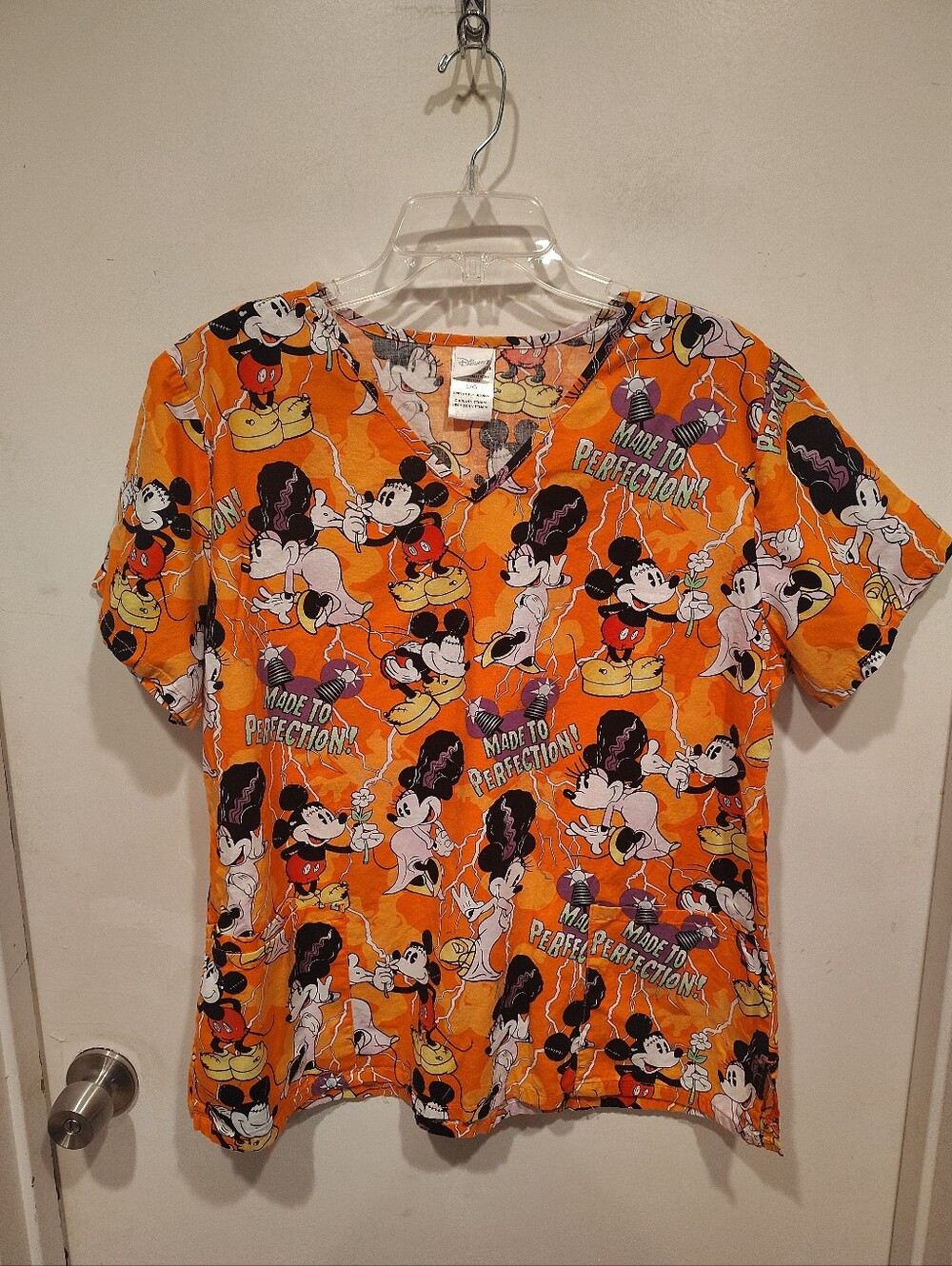 Disney Halloween Scrub Top L Mickey Minnie Mouse Orange Made To Perfection Work
